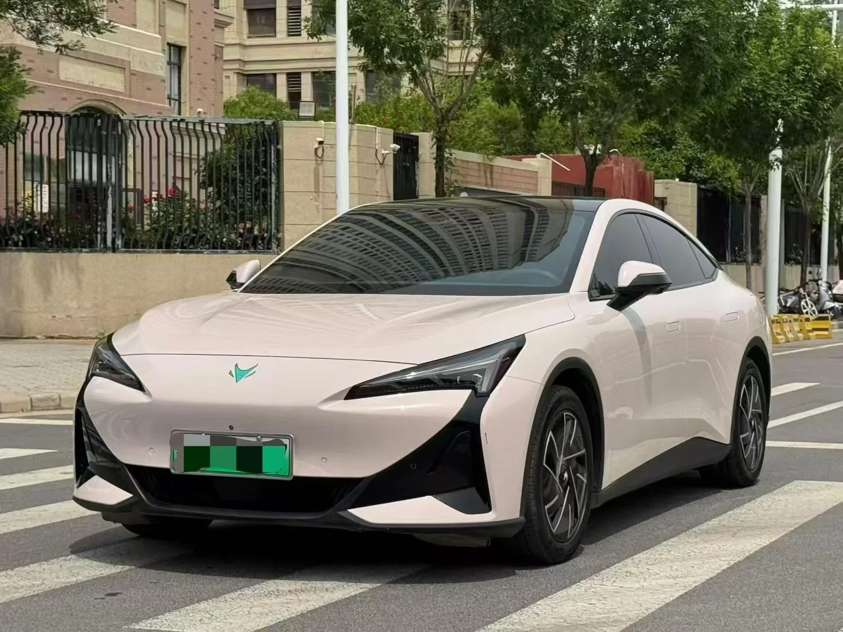 ARCFOX 2025 αS5 560PRO 185kW Automatic