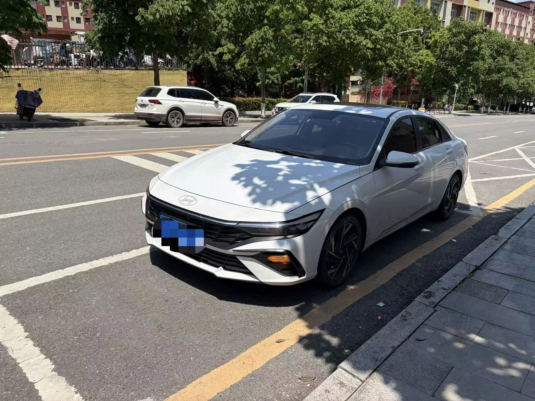 2023 Hyundai Elantra 1.5L CVT GLS Leading Edition