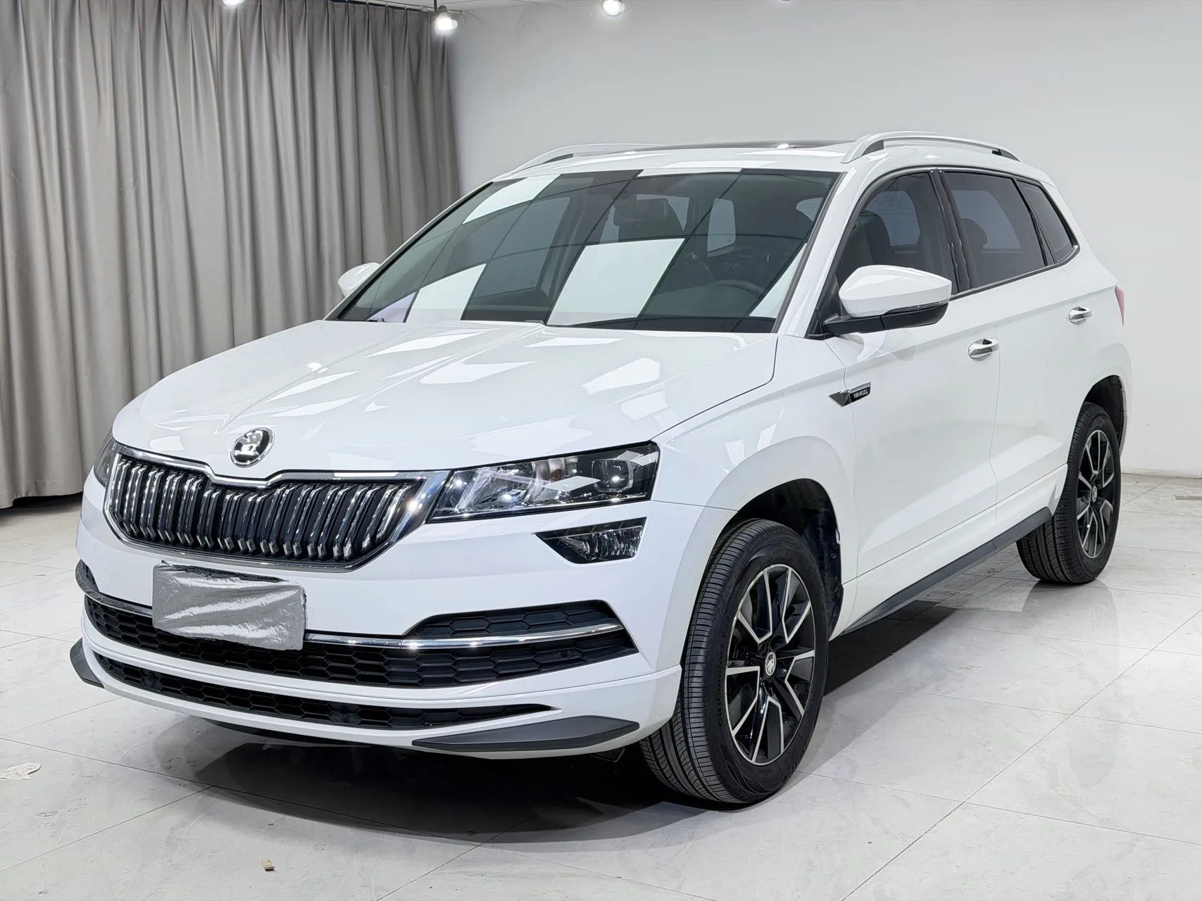 Karoq 2023 TSI280 Premium Edition