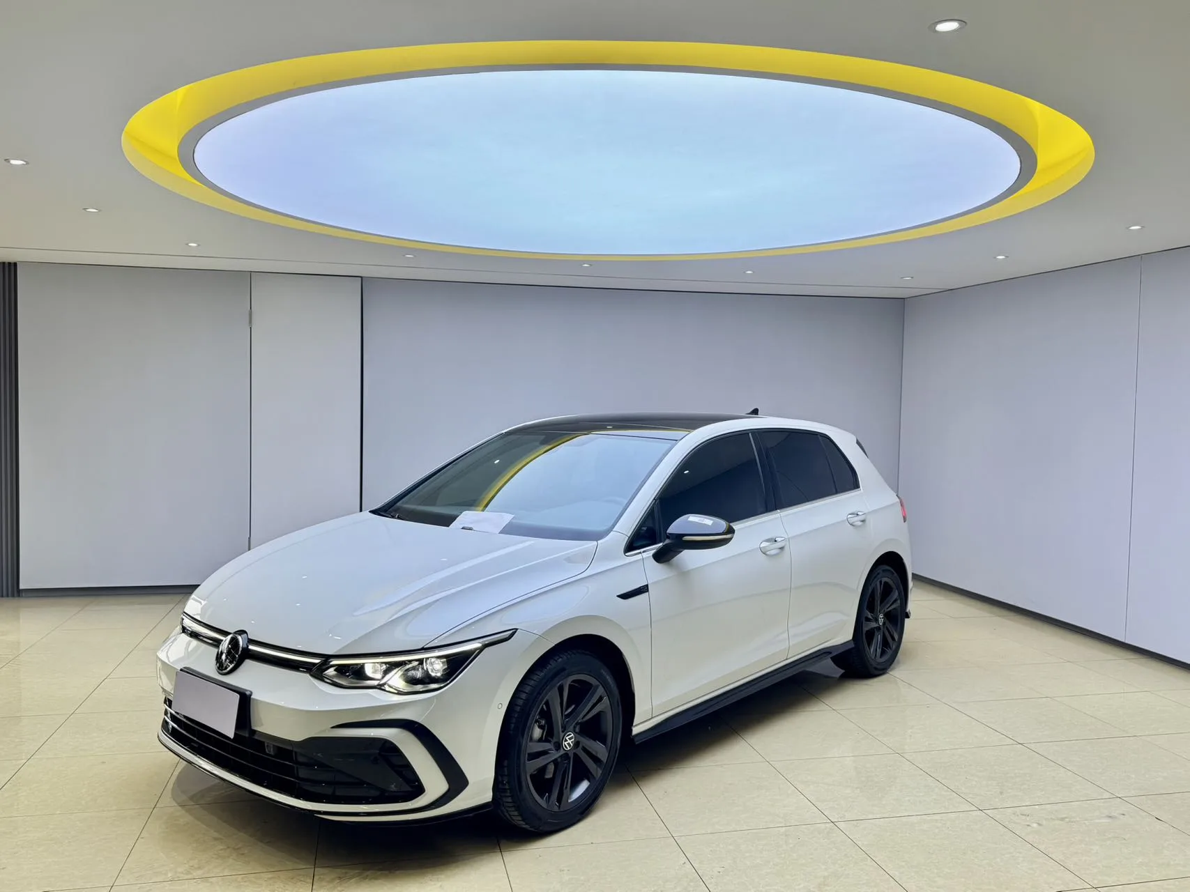 Volkswagen 2023 Golf 8 R-Line 1.4TSI 280TSI Automatic