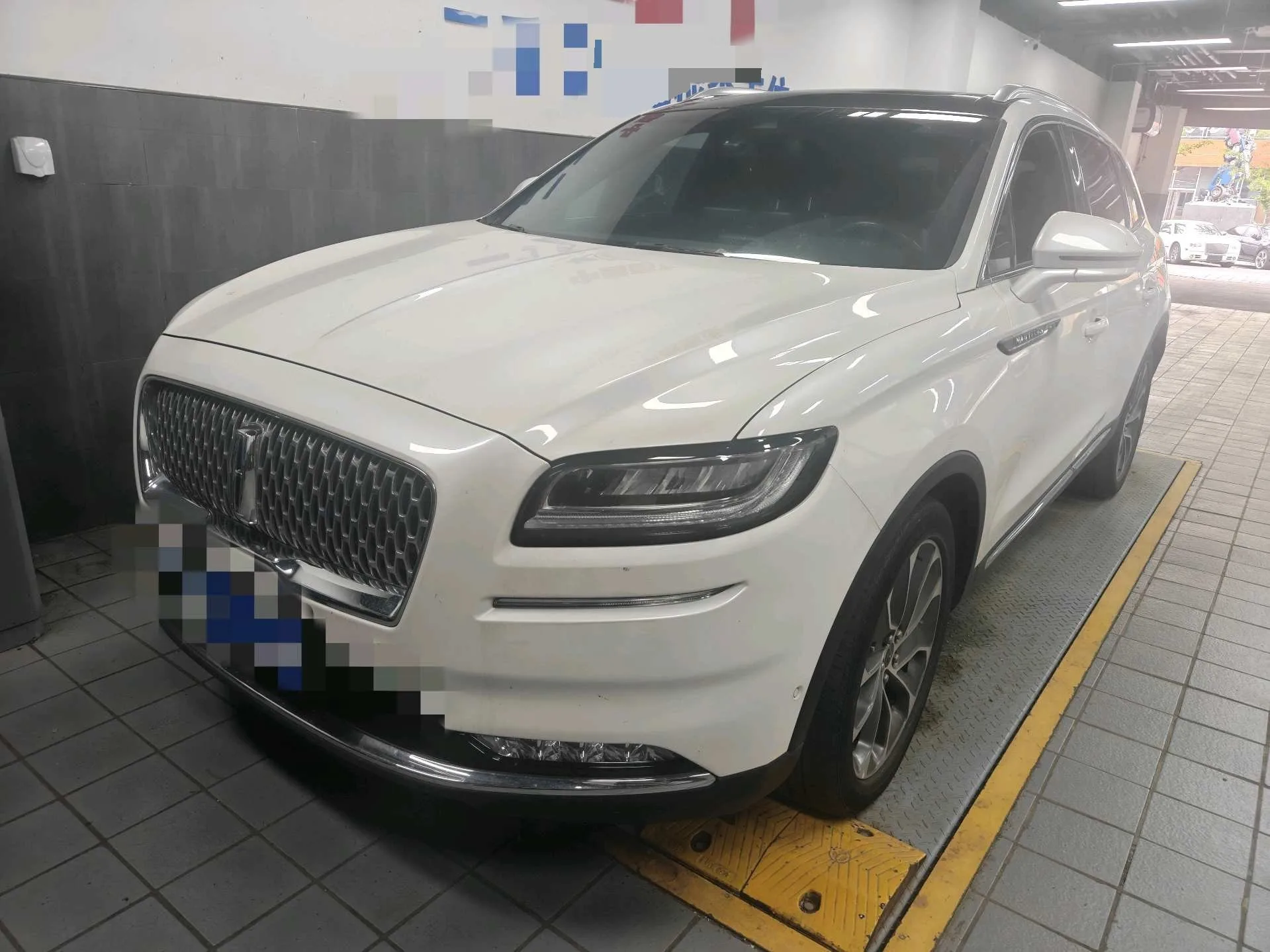 Navigator 2021 2.0T AWD Premium Edition