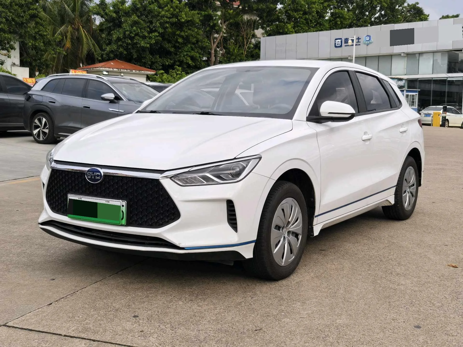 BYD e2 2019 Model Year 400 Commuter Edition