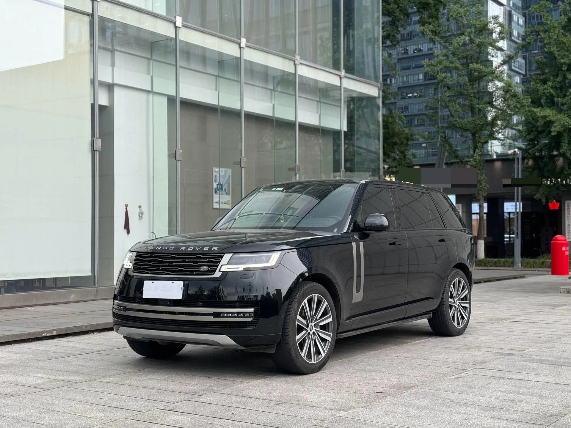 Range Rover 2024 3.0 L6 400PS Grand Long Wheelbase 7-Seater