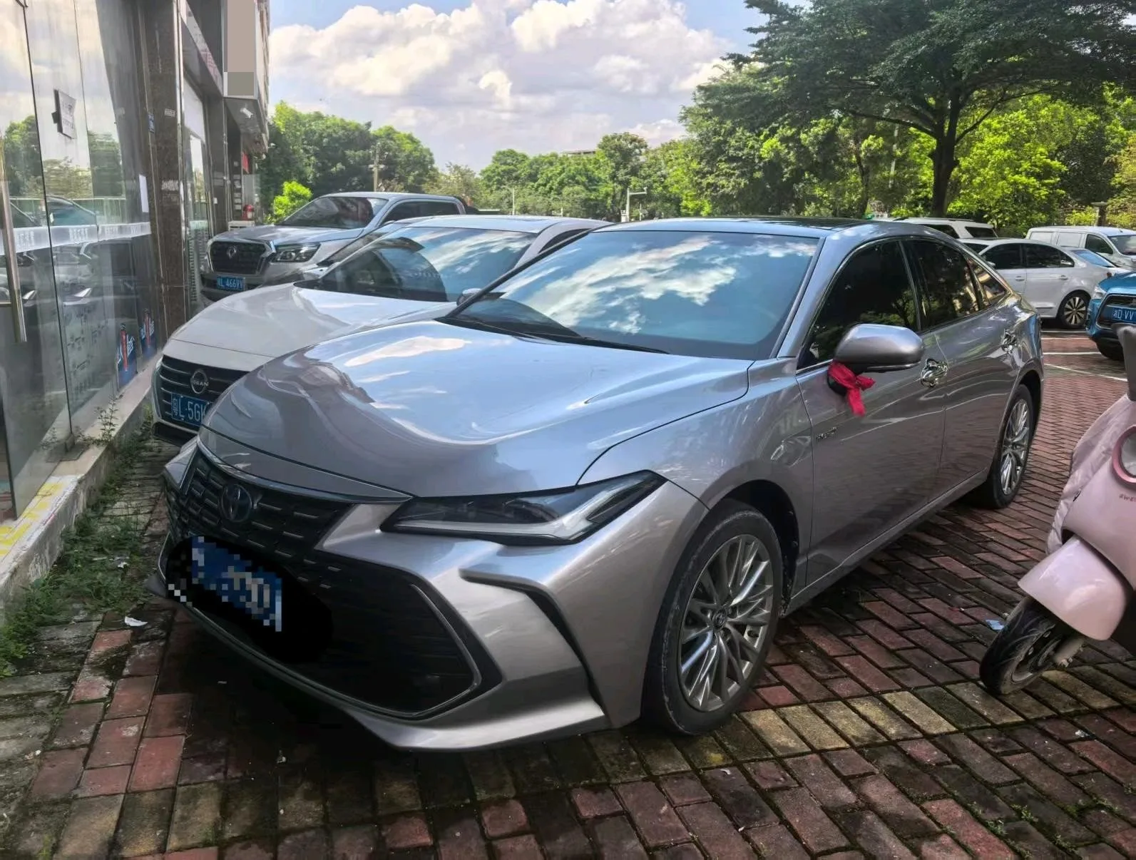 2022 Toyota Avalon Hybrid 2.5L XLE Premium Edition