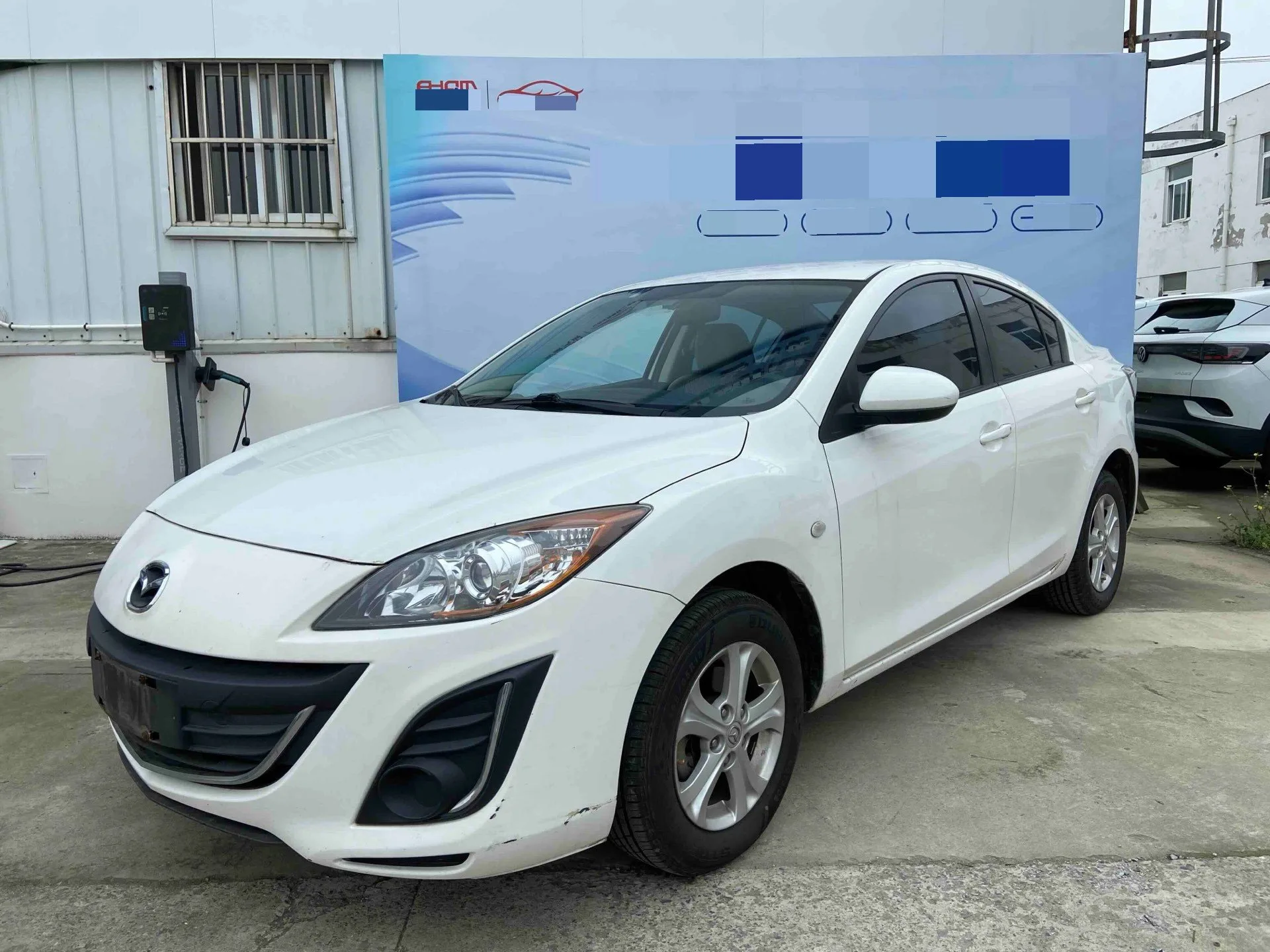 Mazda 3 Axela 2015 Sedan 1.6L Automatic Comfort Model