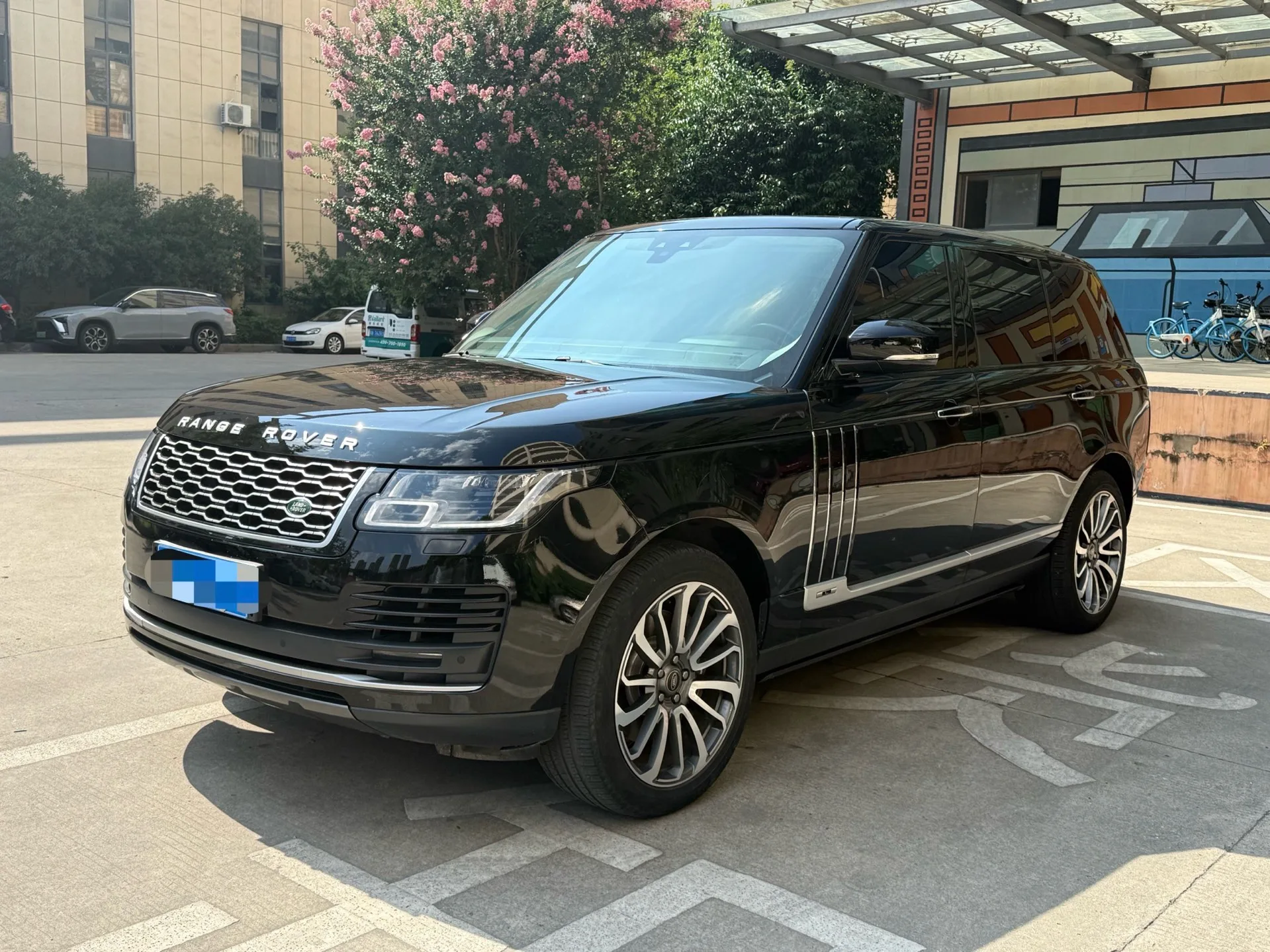 2019 Range Rover 3.0 SC V6 Heritage Long Wheelbase Edition