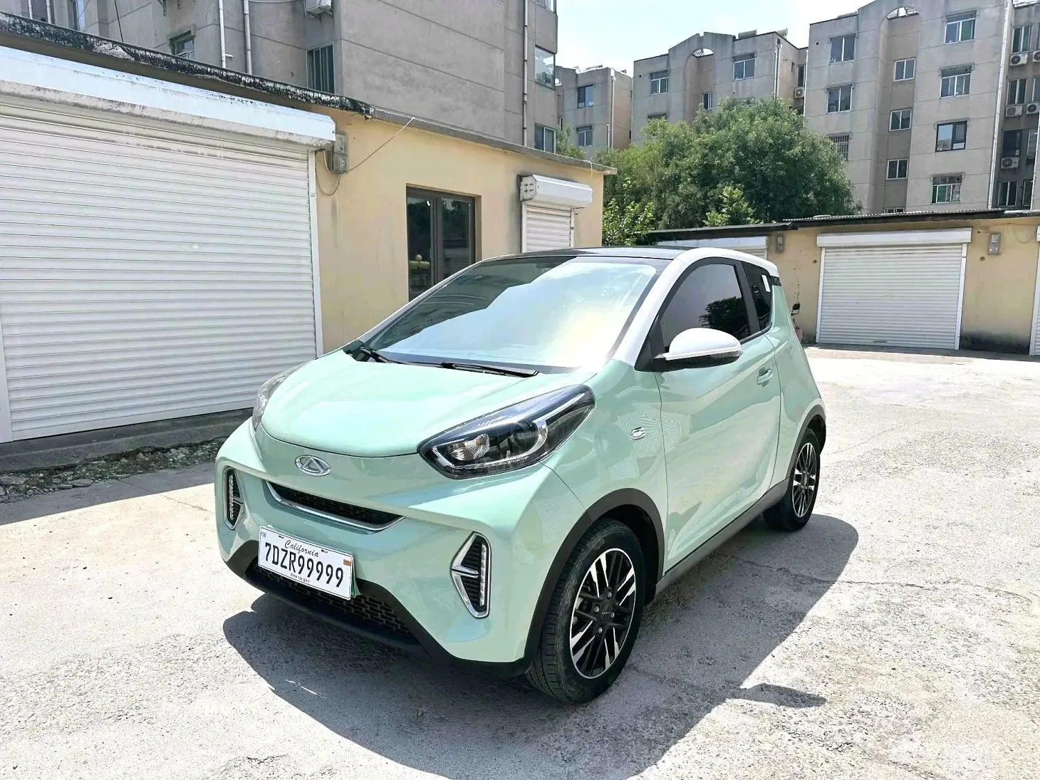 Ant 2022 Facelift, Sweet Pink, Semi-Sugar Edition, Ternary Lithium, 30.6 kWh, 30 kW, 301 km