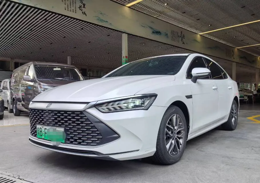 Qin PLUS 2021 DM-i 55KM Premium Edition