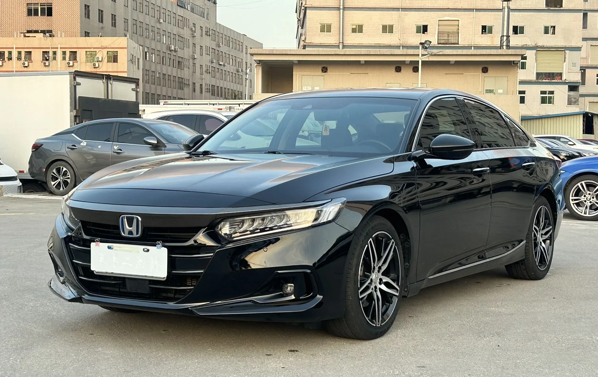 2022 Honda Accord Hybrid 2.0L Phantom Night Edition