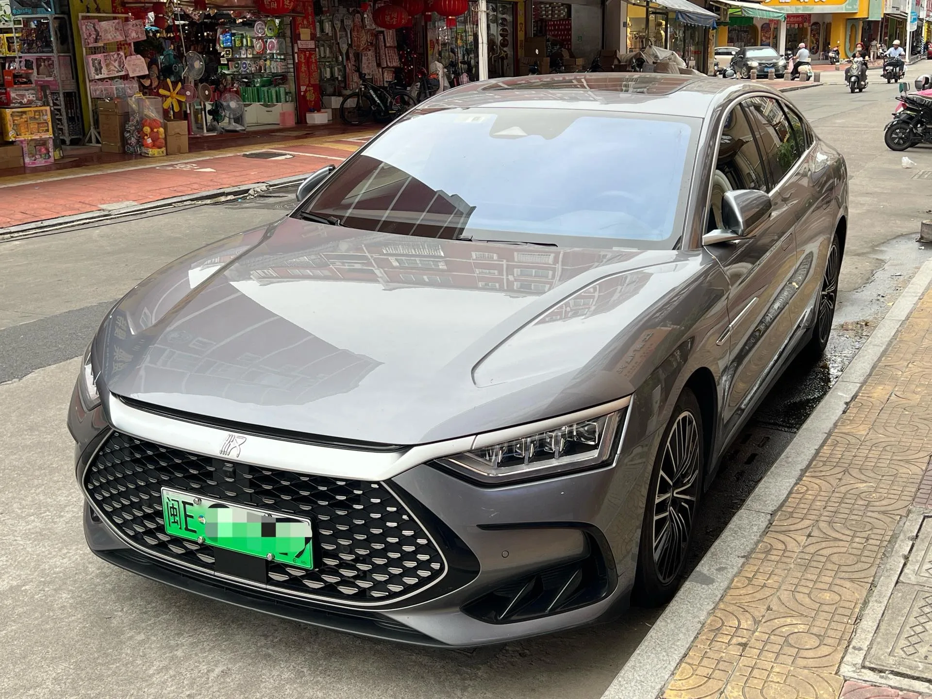 BYD 2023 Han DM-i 1.5T CVT Champion Edition 121KM Premium Automatic