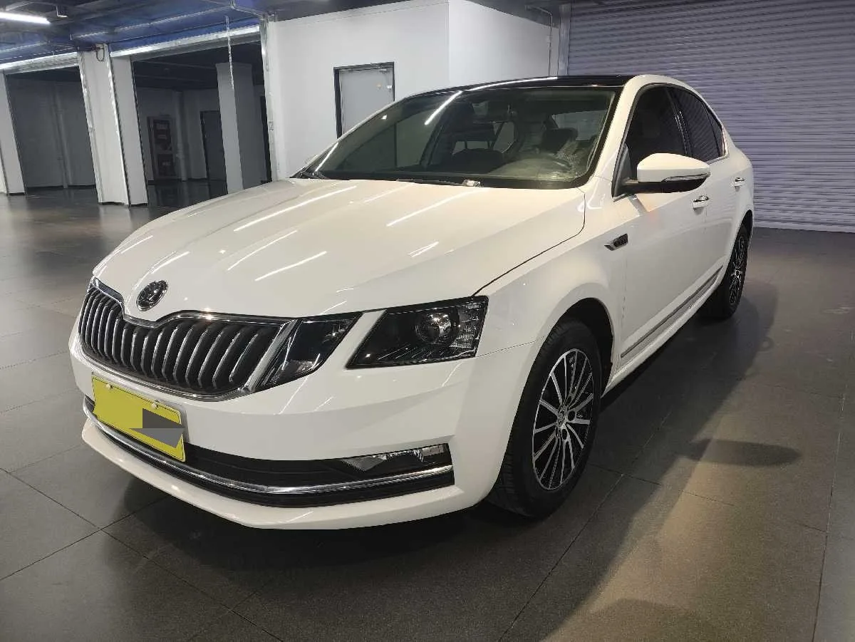 Octavia 2020 TSI230 DSG Smart Luxury Edition
