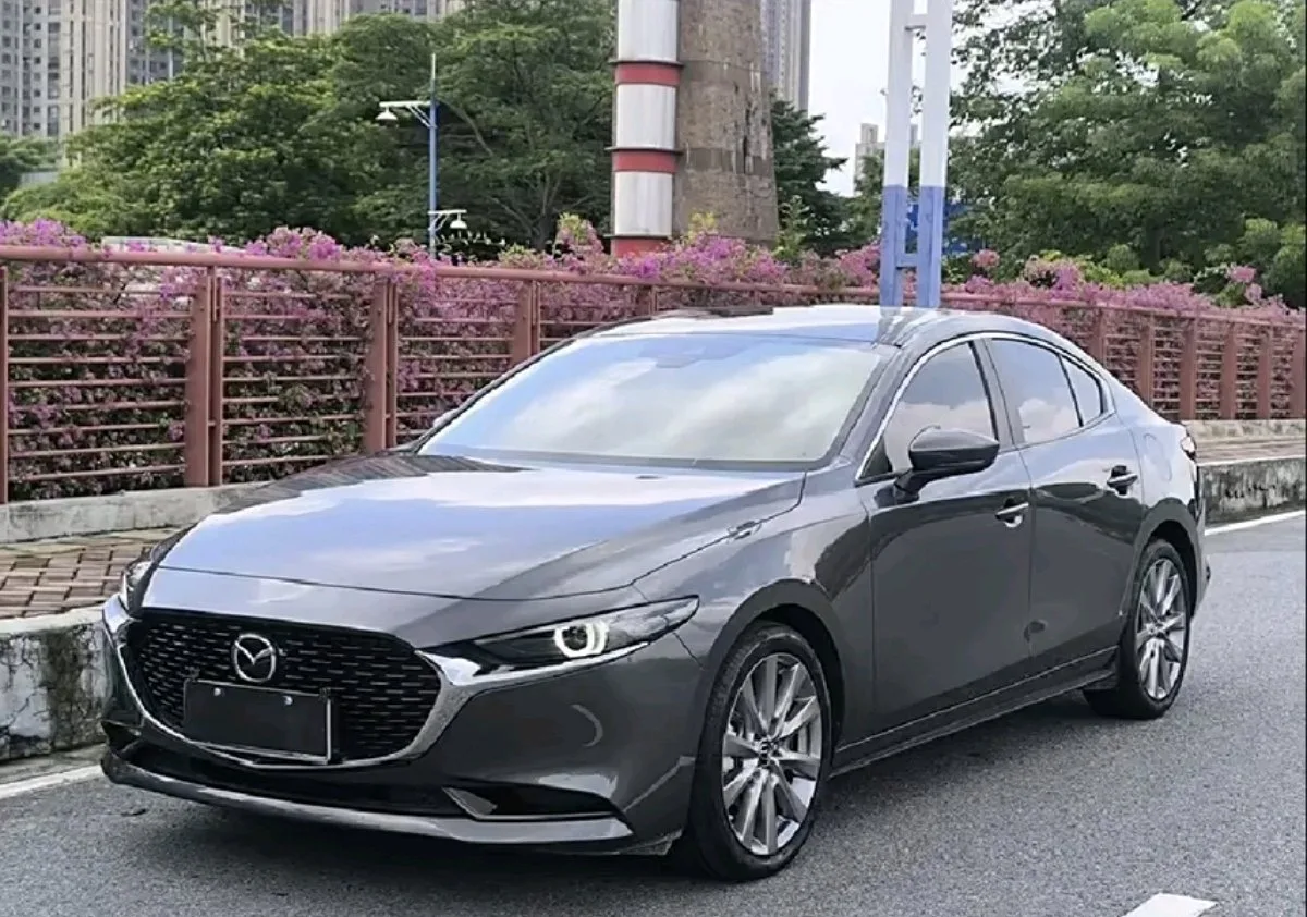 Mazda3 Axela 2022 2.0L Automatic Elegant Black Edition