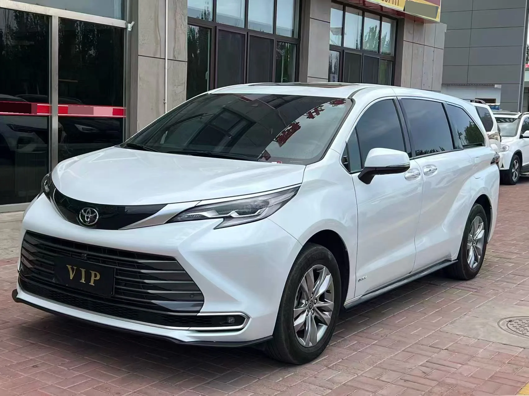 Toyota 2026 Sienna 2.5 CVT AWD Premium Edition Automatic Transmission