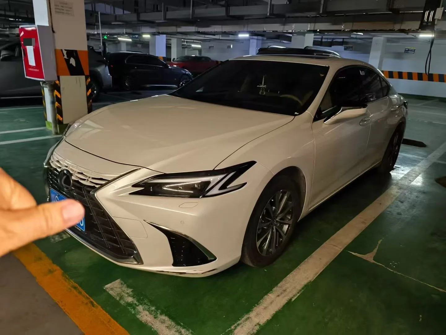 Lexus ES (Imported) 2025 ES200 2.0 CVT Premium Edition Automatic