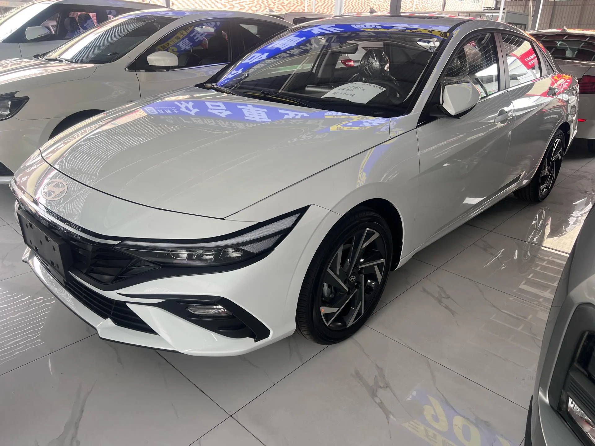 2023 Elantra 1.5L CVT GLX Elite