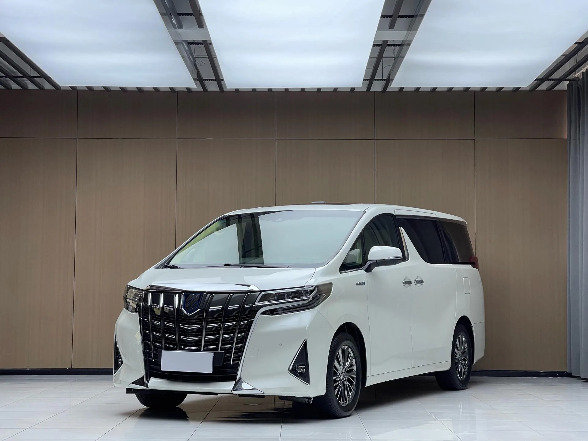 2020 Alphard Hybrid 2.5L Luxury Edition