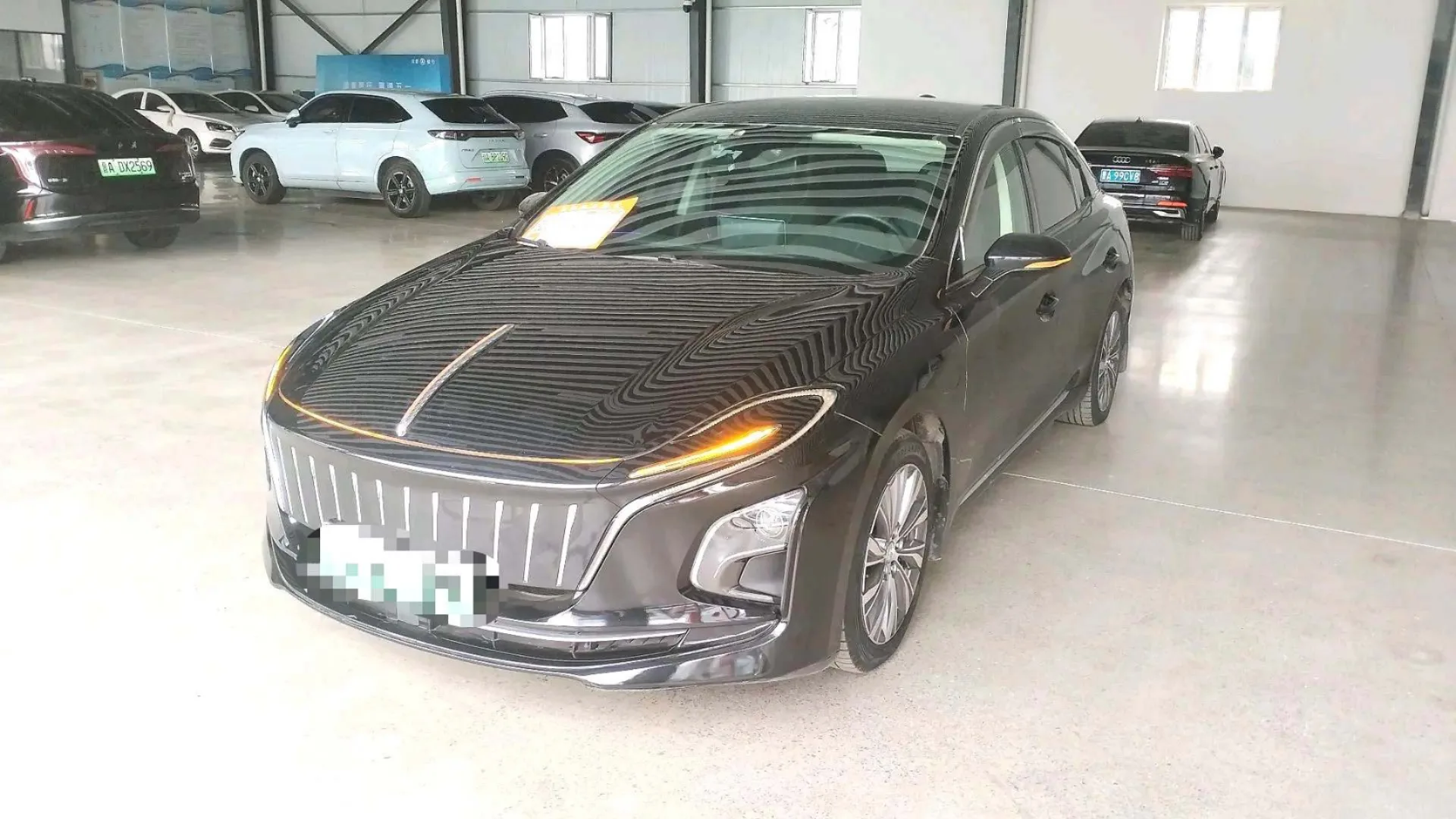 Hongqi E-QM5 2022 Model, 431km Charging Enjoyment Edition