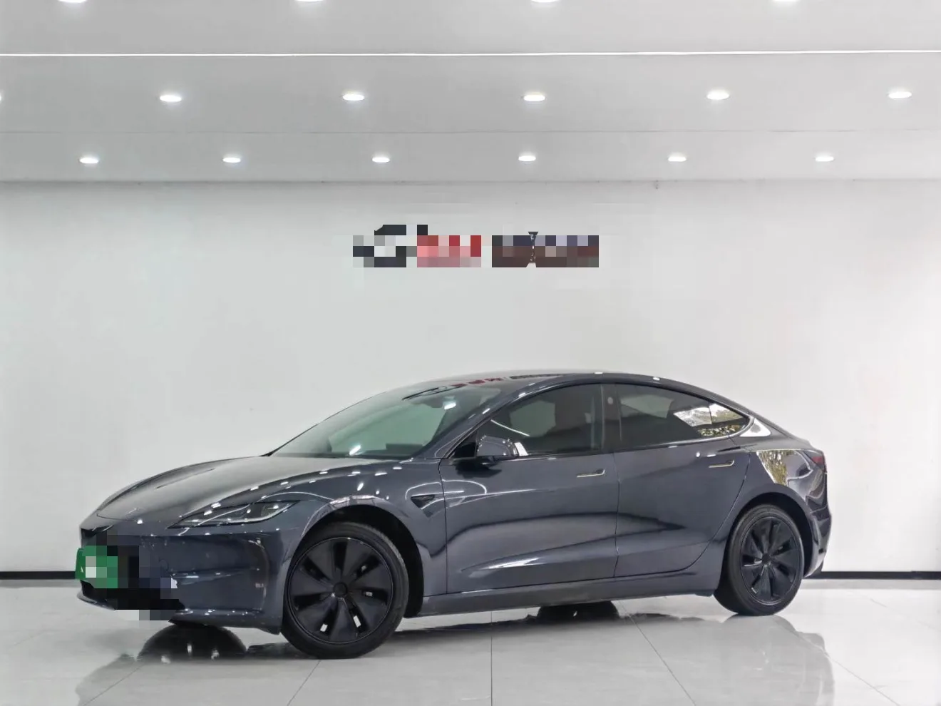Tesla 2025 Model 3 Rear-Wheel Drive Automatic