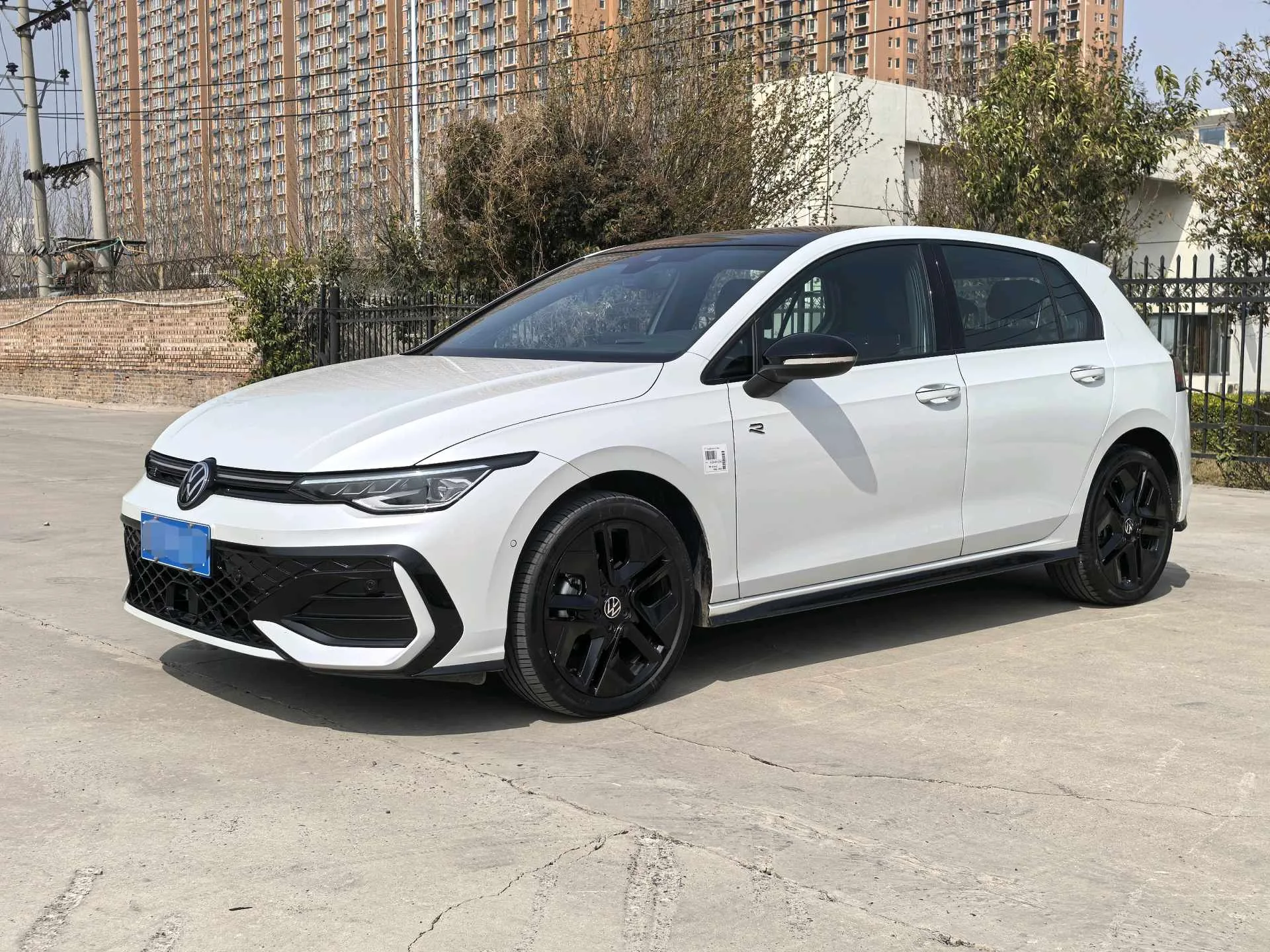 Volkswagen 2025 Golf 8 R-Line 1.5TSI 300TSI Automatic