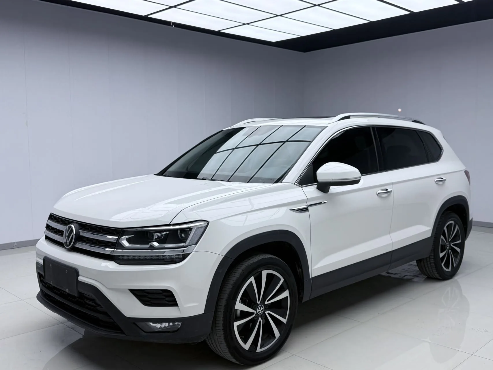 Volkswagen 2025 Tharu New Elite 1.5 Sharp Edition Automatic