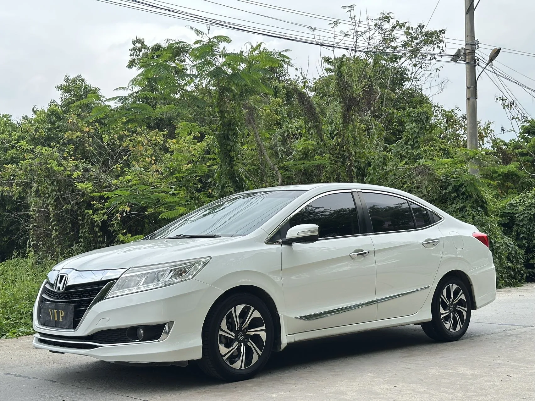 2016 Ling Pai 1.8L CVT Leading Edition