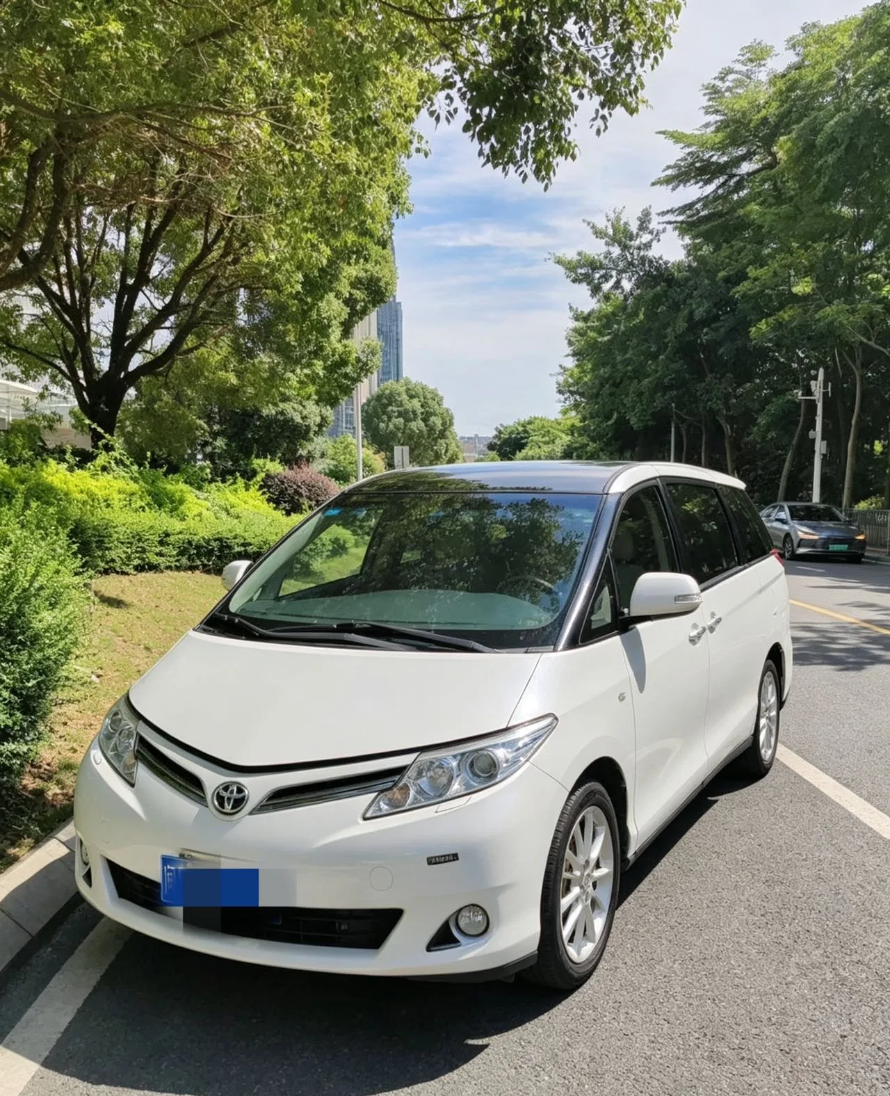 Toyota Previa (Imported) 2016 Model Year Previa 2.4 7-Seater Automatic Transmission