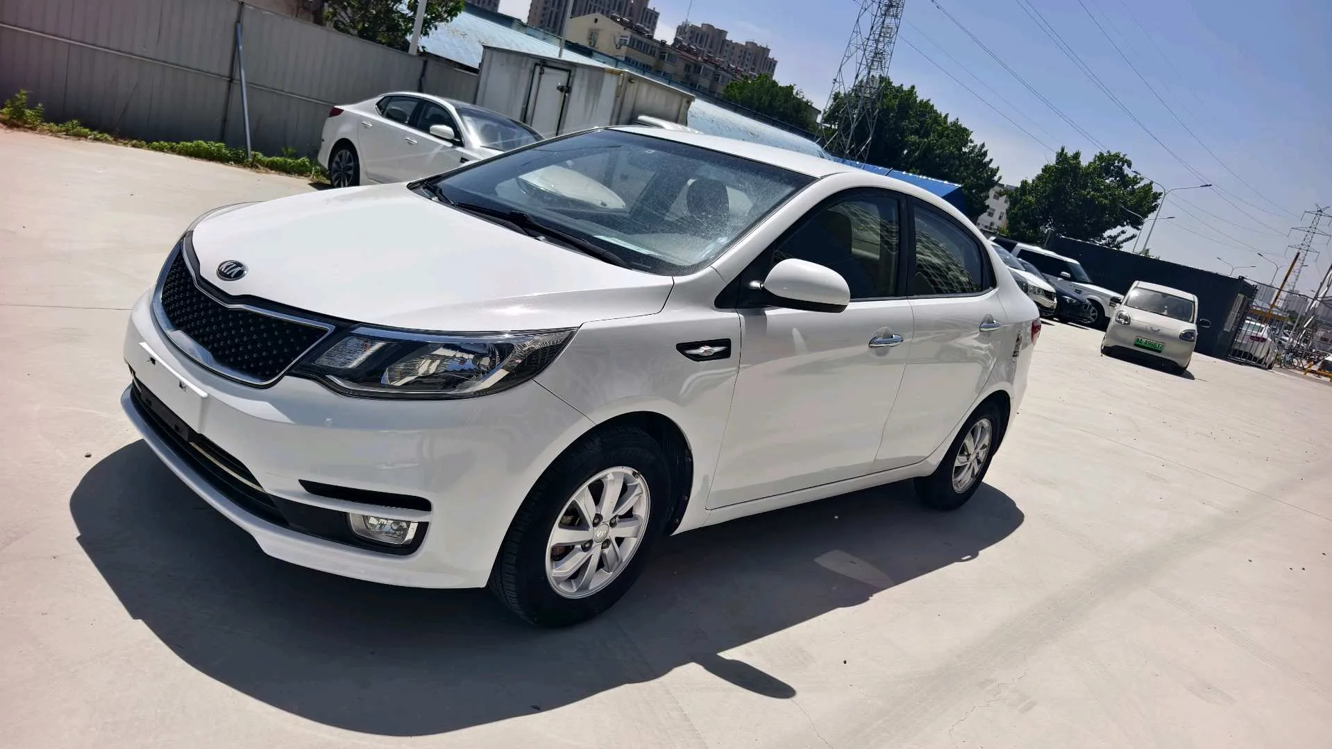 Kia K2 2015 Sedan 1.4L AT TOP