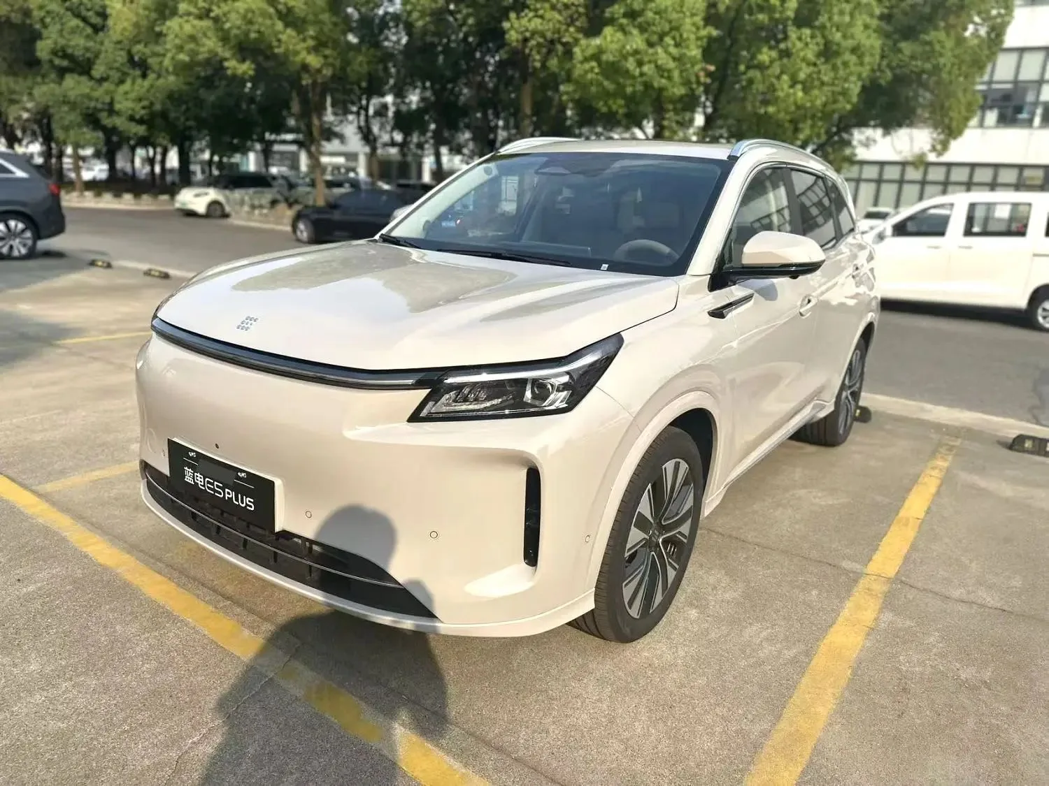 Blue Electric 2026 Model Year Blue Electric E5 PLUS 1.5 CVT Standard Range AWD Performance Edition Ultra 5-Seater Automatic Transmission