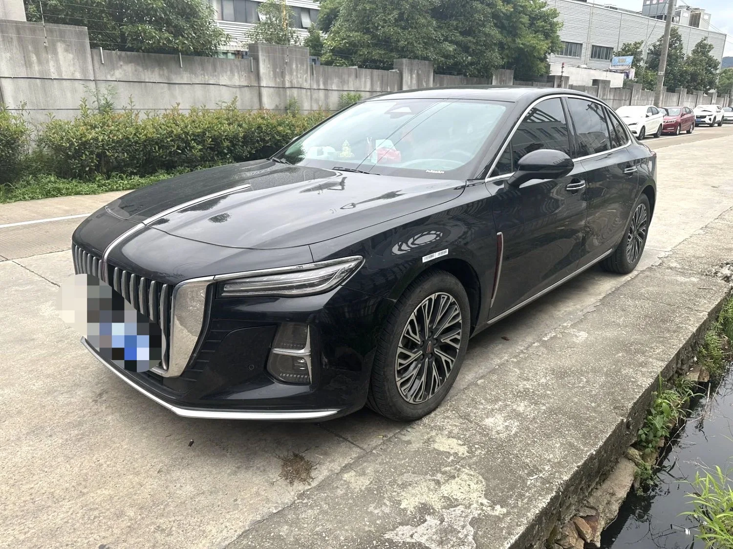 Hongqi 2025 H5 2.0T Flagship 500,000th Unit Commemorative Edition Automatic Transmission