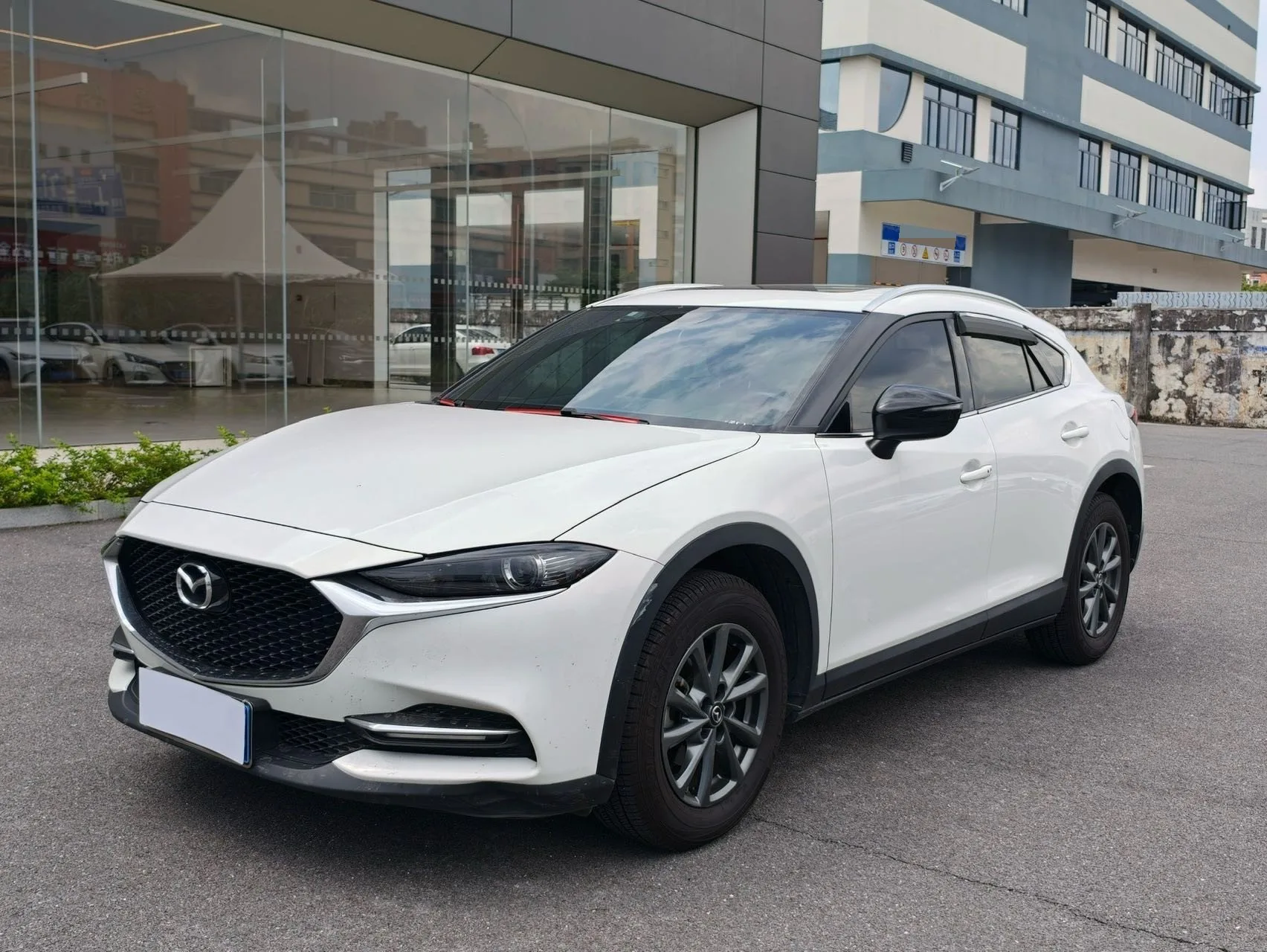 Mazda CX-4 2020 2.0L Automatic 2WD Blue Sky Premium Edition