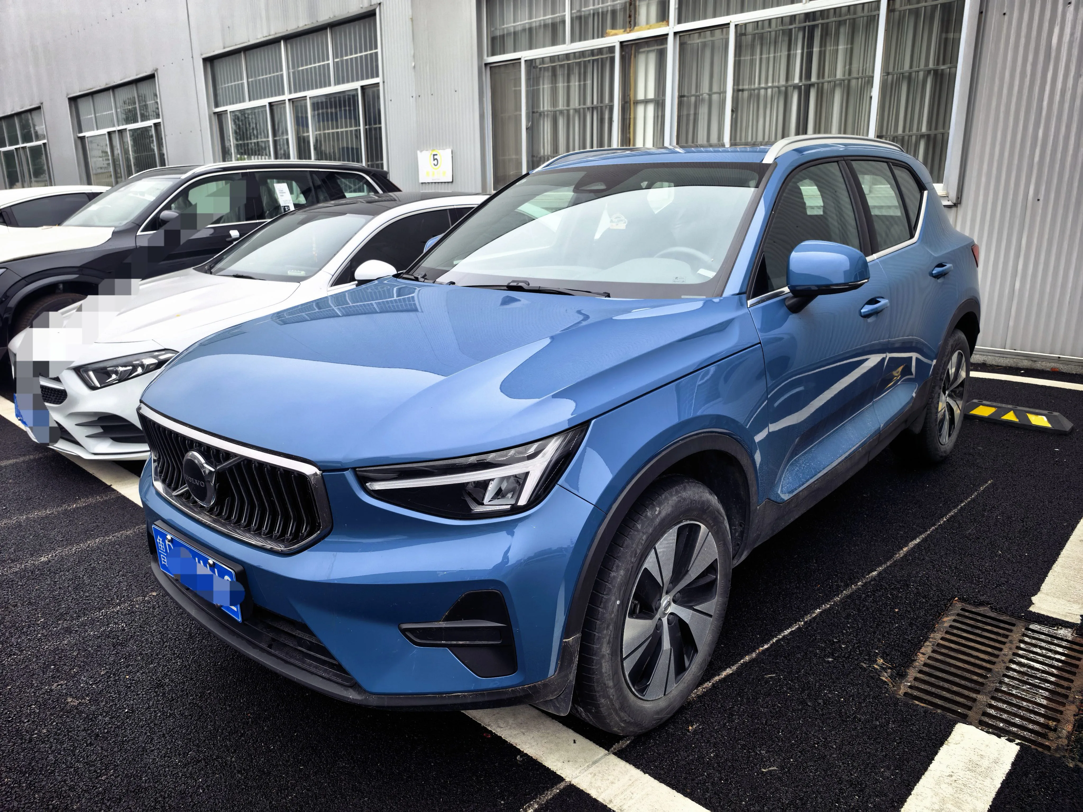 2024 Volvo XC40 B3 Inscription Luxury Edition