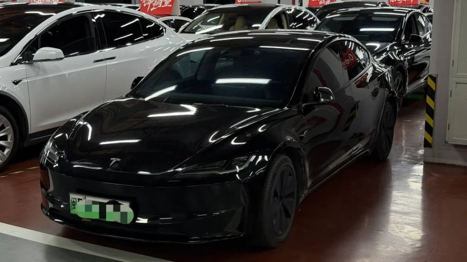 Model 3 2023 Rear-Wheel Drive