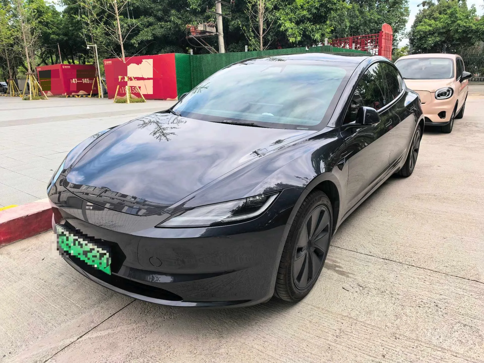 Tesla 2025 Model 3 Rear-Wheel Drive (Facelift) Automatic