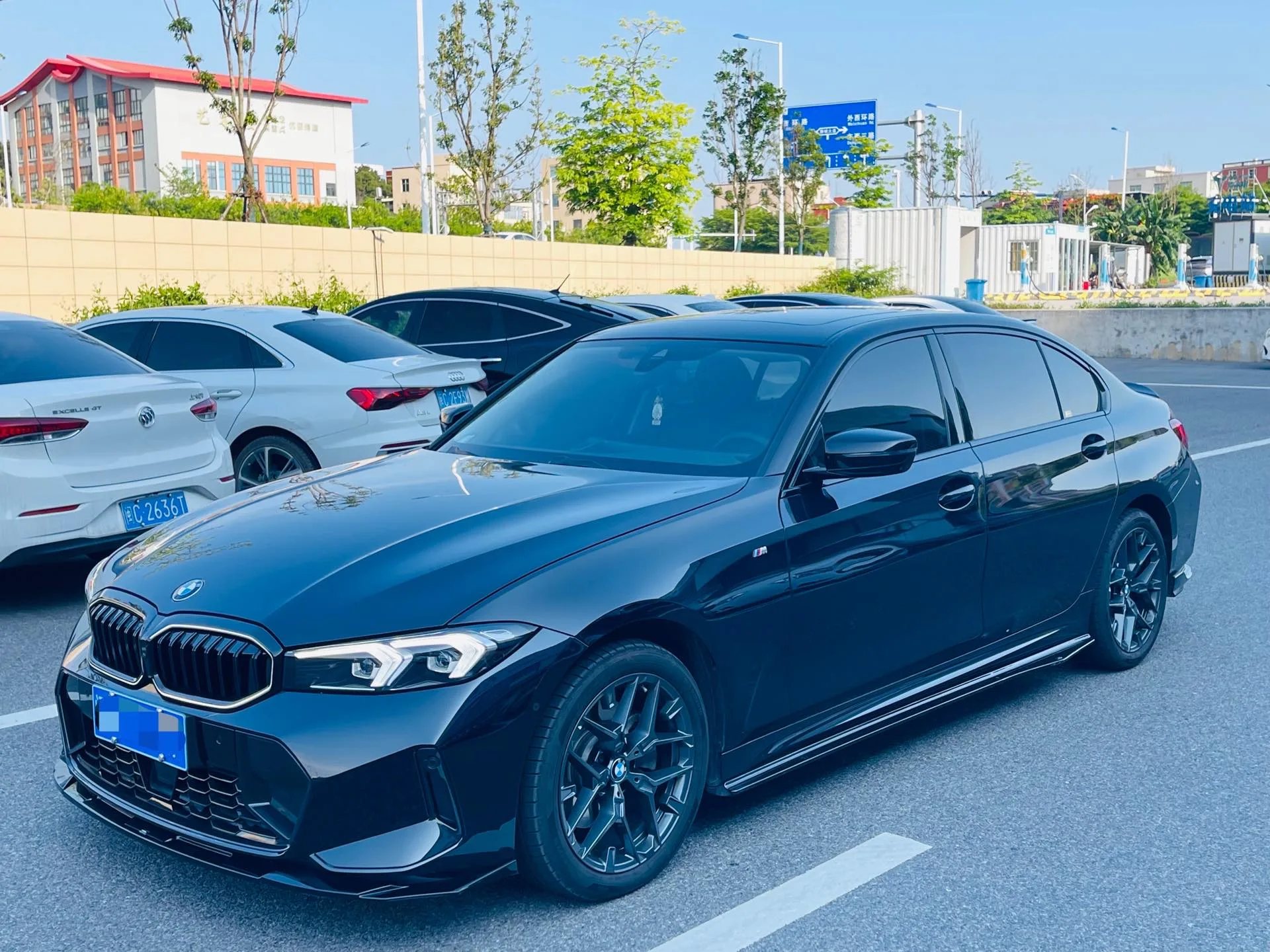 2025 BMW 3 Series 330Li 2.0T M Sport Shadow Edition Automatic