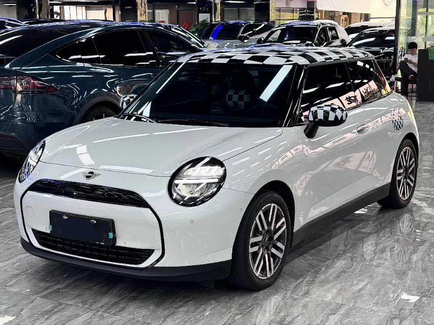 2025 MINI Mini Cooper E, 456km/h, Cooper E Classic, Automatic