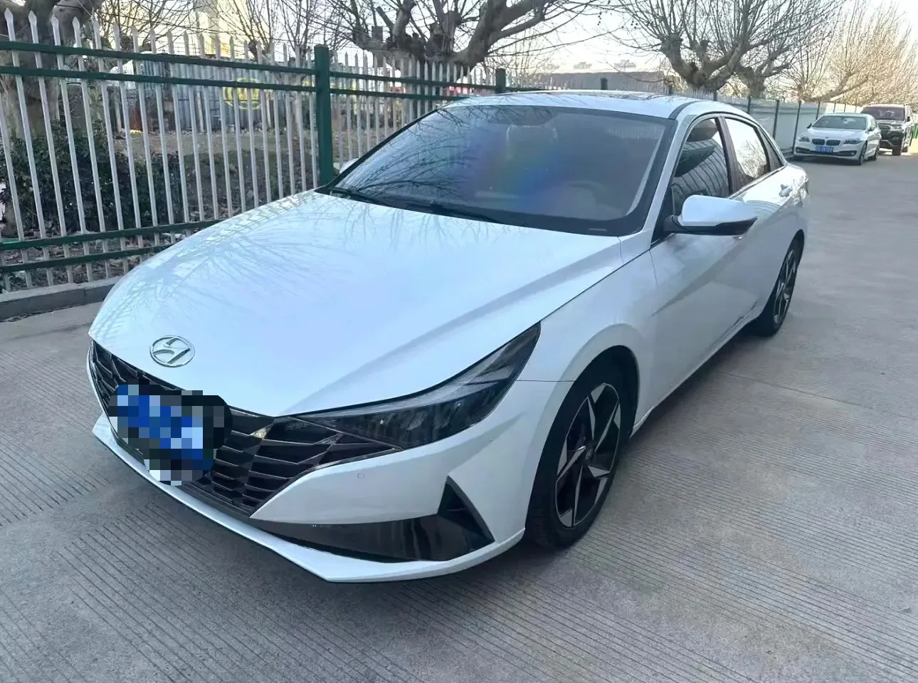 Hyundai Elantra 2023 1.5L CVT LUX Premium Edition