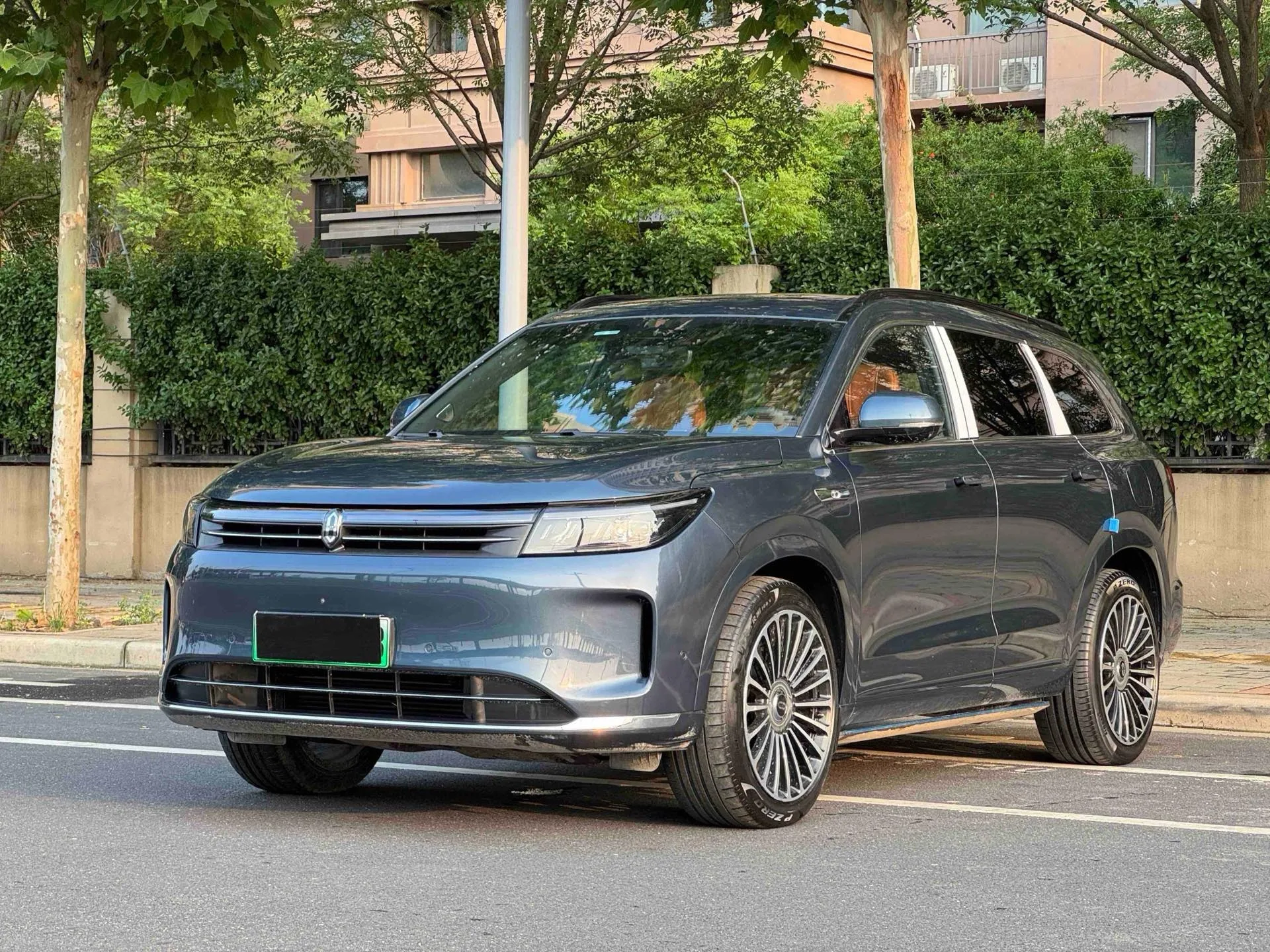 AITO 2024 Model M7 Intelligent Driving 4WD Pro 6-Seater Automatic