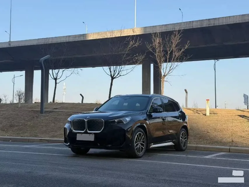 2023 BMW iX1 eDrive25L eDrive25L M Sport Package Automatic
