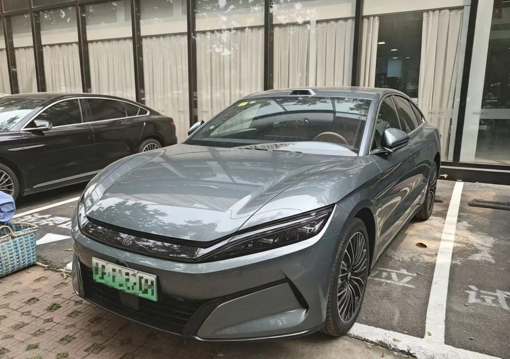 BYD 2025 Han DM-i 1.5T CVT Intelligent Driving Edition with 125km Range and LiDAR Flagship Model, Automatic Transmission