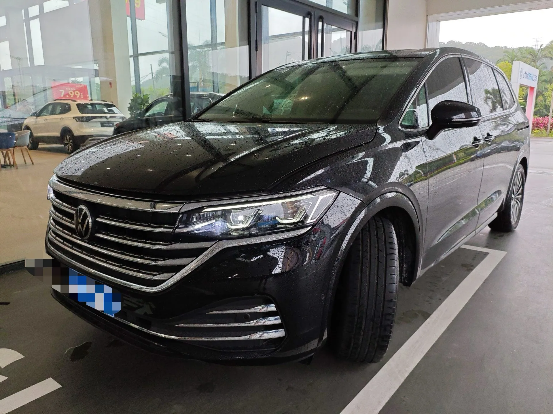 Volkswagen 2024 Viloran 2.0TSI 380TSI Premium Edition Automatic
