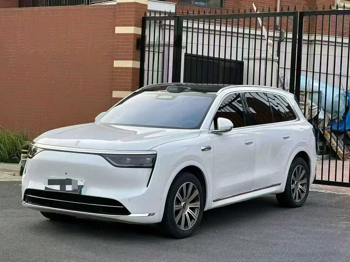 Wenjie M8 2025 Range Extended Max+ Version 53.4kWh 6-Seater