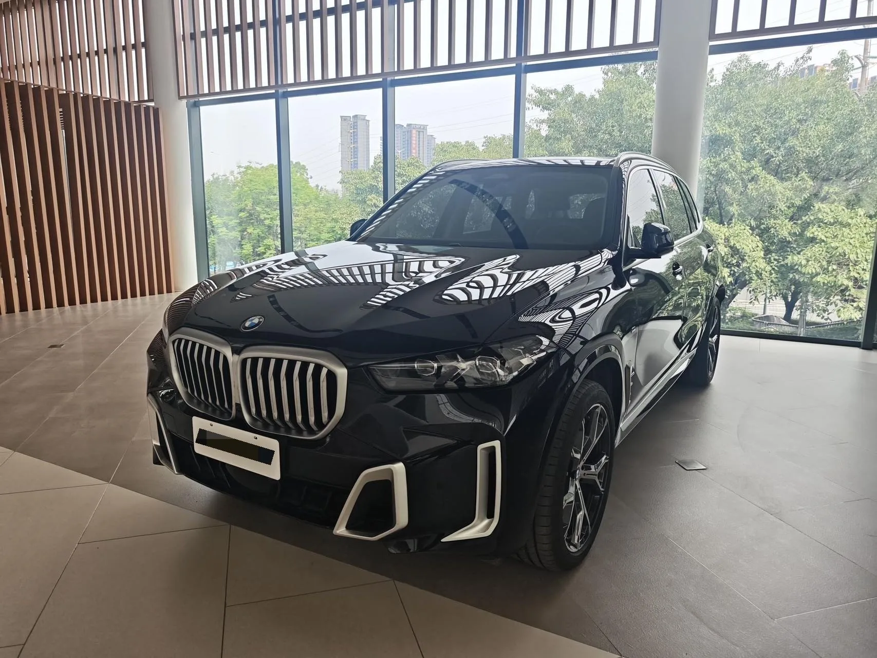 2025 BMW X5 xDrive30Li 48V 2.0T M Sport Shadow Edition Automatic