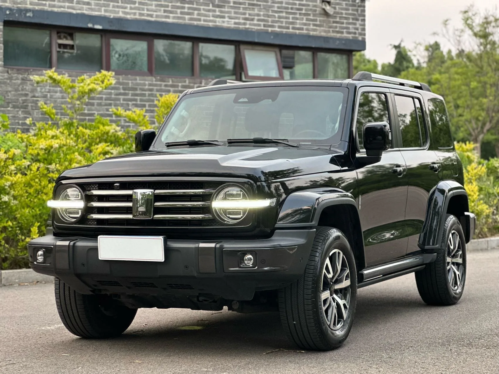 The 2023 Tank 300 City Edition 2.0T is very stylish.