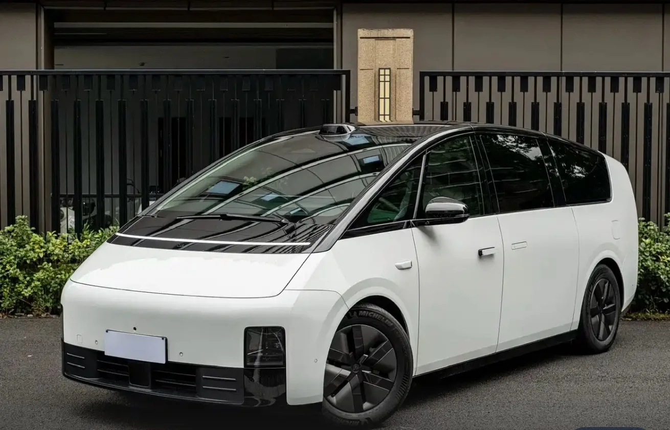 Li Auto MEGA 2024 Ultra