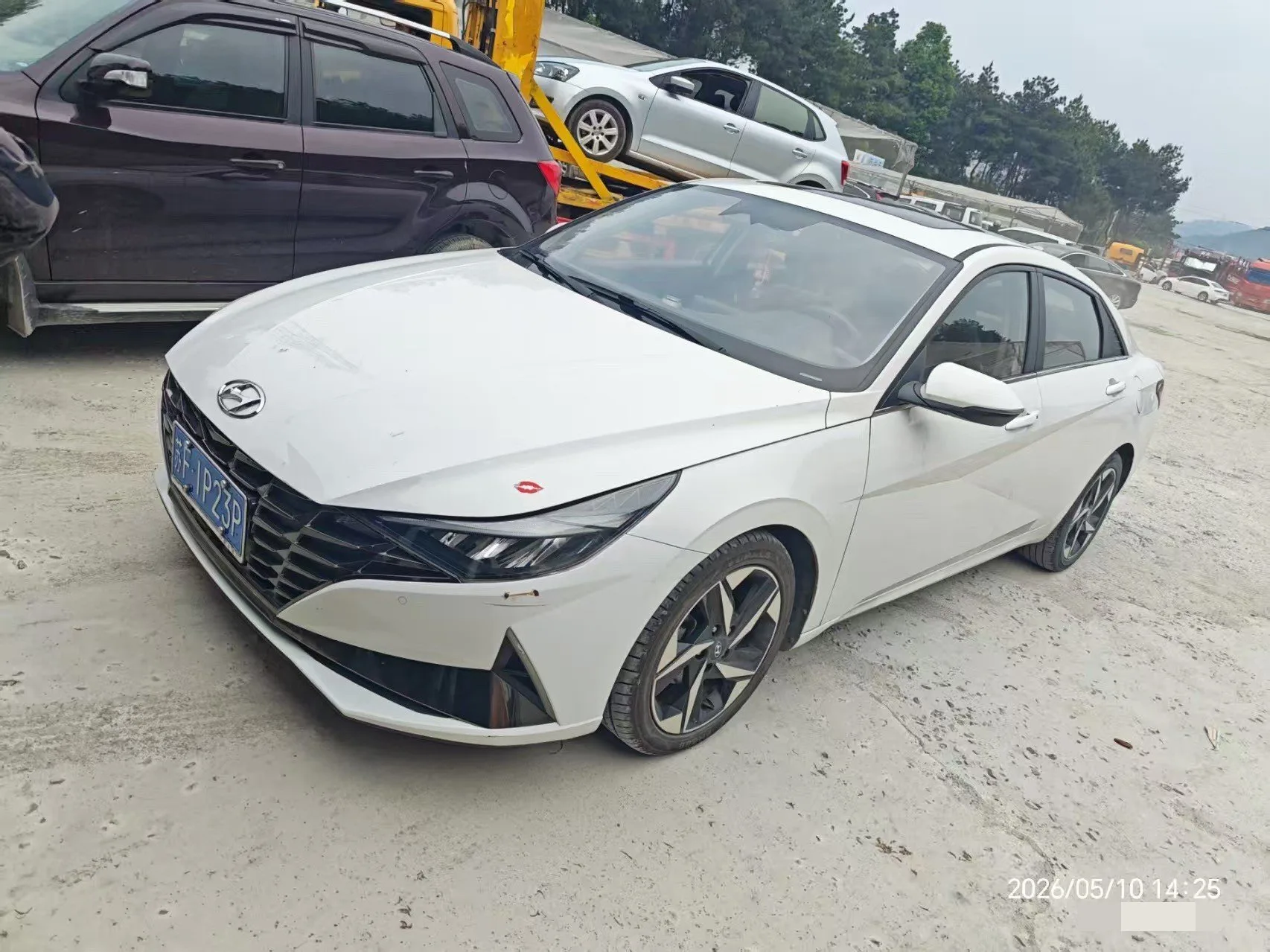 Hyundai Elantra 2022 1.5L CVT LUX Premium Edition