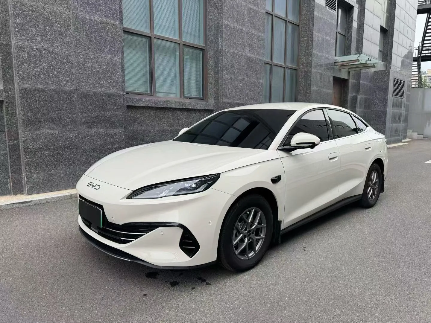 BYD 2025 Seal 06 DM-i 1.5 CVT Intelligent Driving Edition 80KM Luxury Automatic