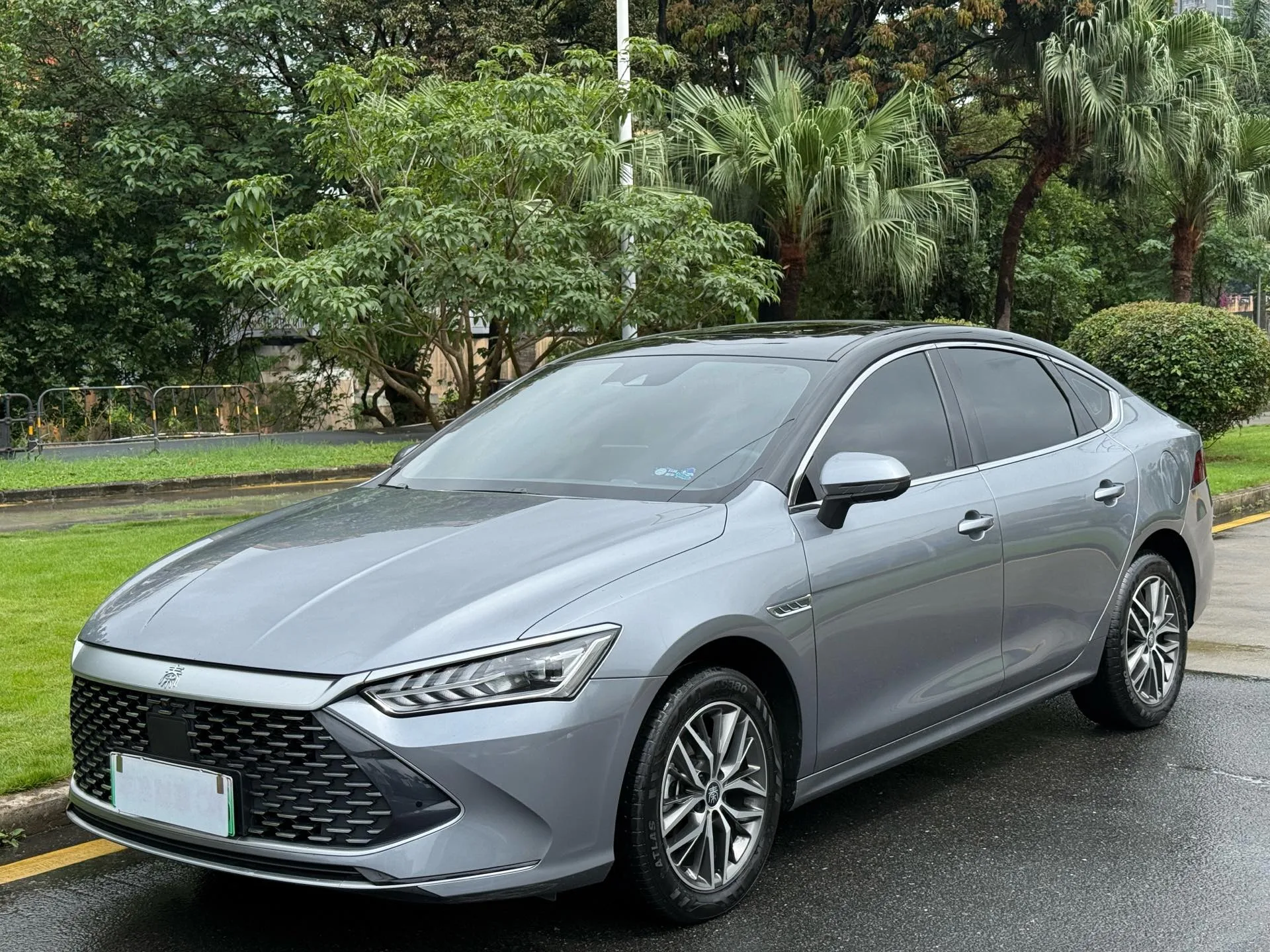 Qin PLUS 2021 DM-i 120KM Flagship Edition