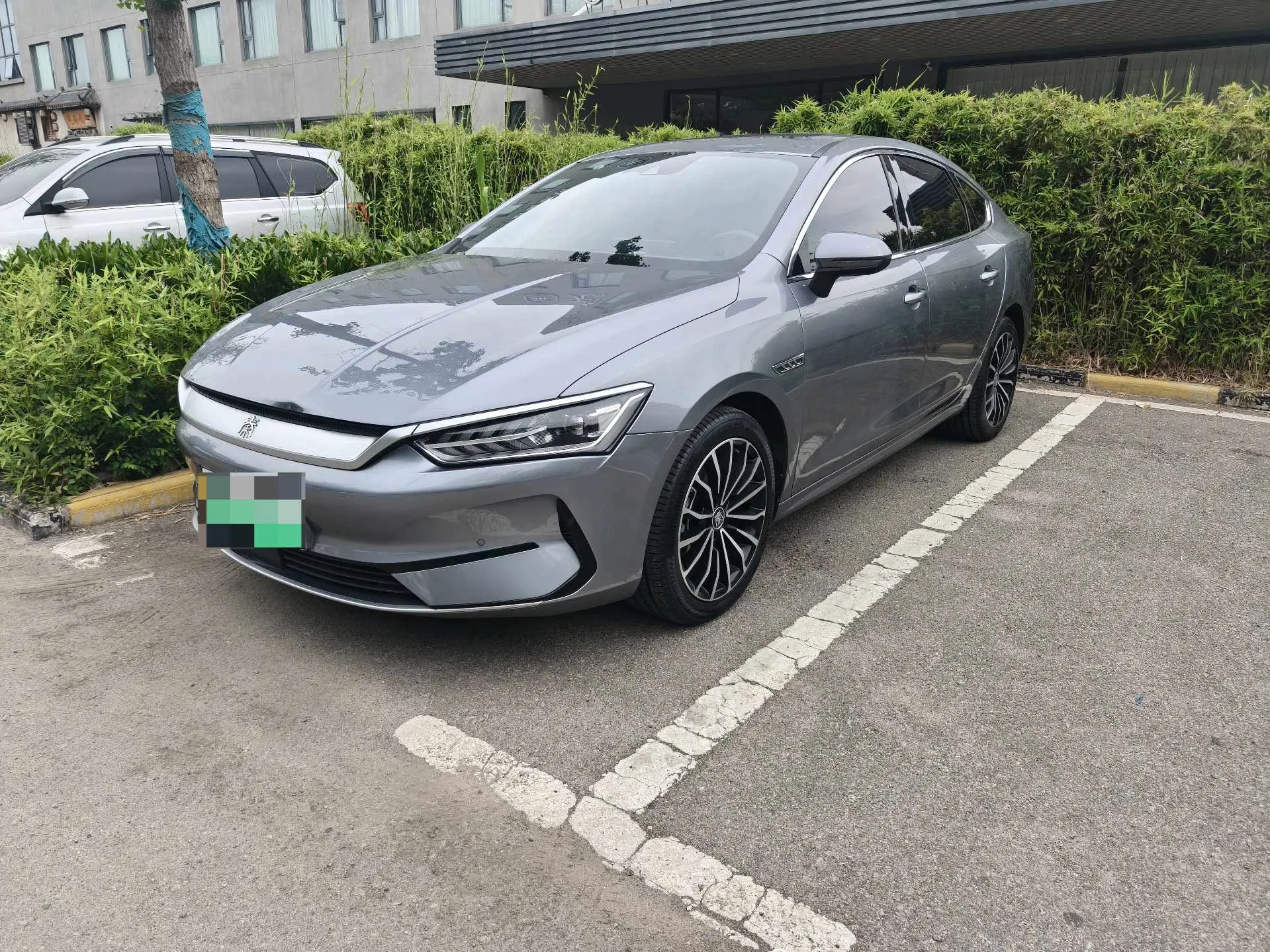 QinPLUS 2021 Model EV 600KM Flagship Version