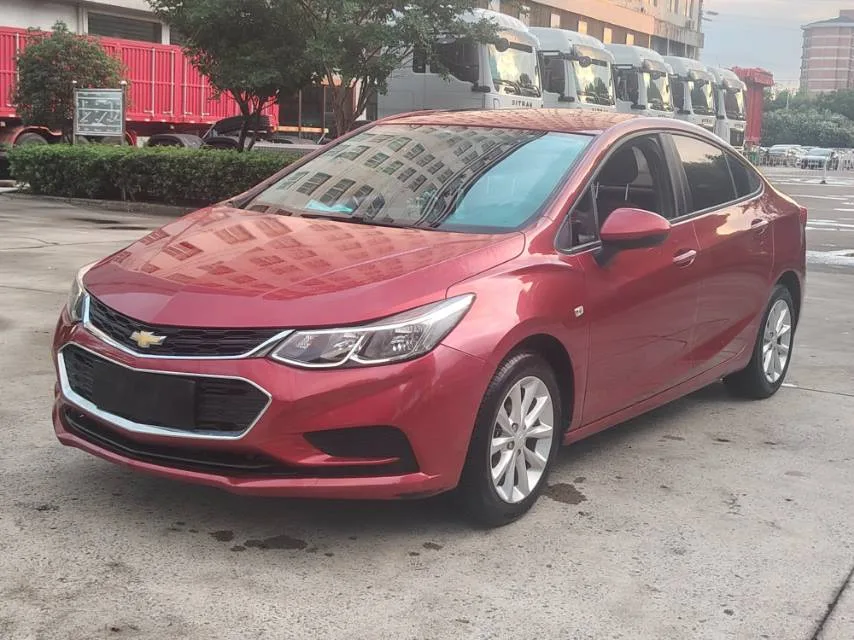 2018 Chevrolet Cruze Hatchback 320 Automatic Pioneer Sunroof Edition
