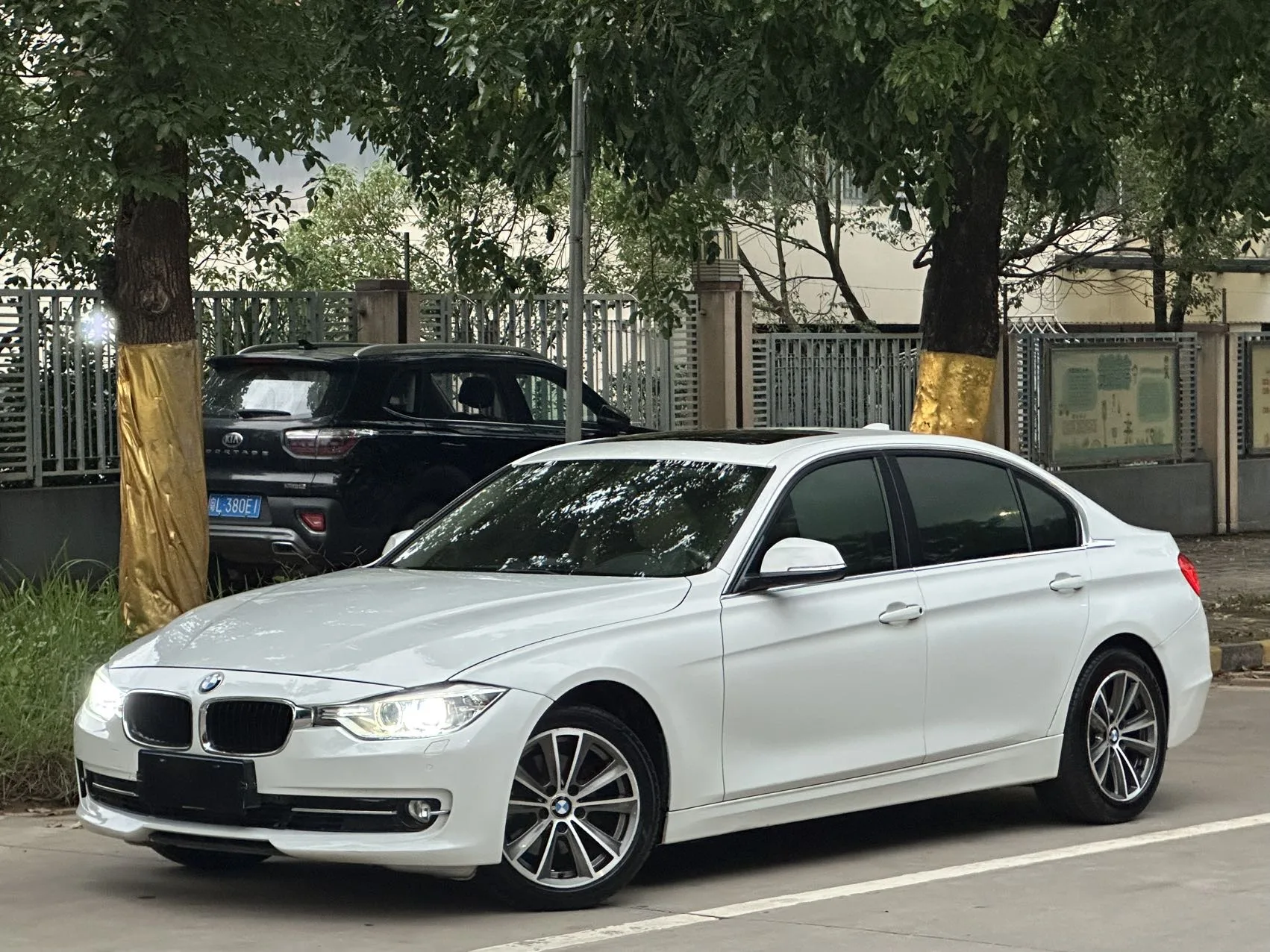 BMW 3 Series 2013 320i Fashion Edition
